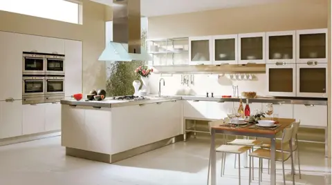 Mat Lake Boyalı Mutfak Dolabı - Mat lake boyalı Pro-Contract mutfak dolabı.